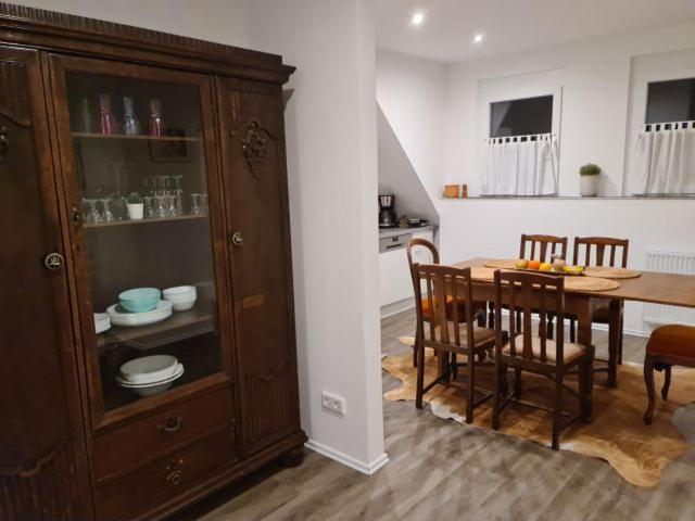 Pilgrims "Rosalie" Grosse Fewo Mit 3 Schlafzimmern, 1Bad, 2 Wc, Balkon, Fast Internet Brilon Luaran gambar