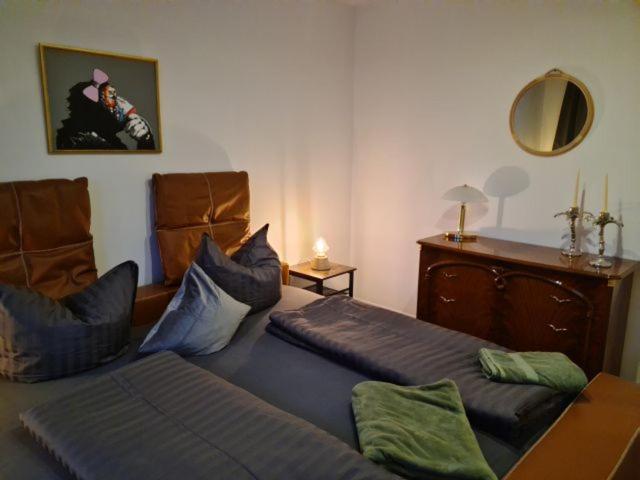 Pilgrims "Rosalie" Grosse Fewo Mit 3 Schlafzimmern, 1Bad, 2 Wc, Balkon, Fast Internet Brilon Luaran gambar