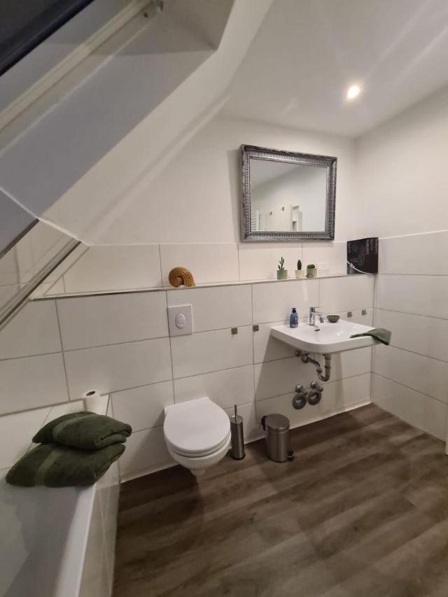Pilgrims "Rosalie" Grosse Fewo Mit 3 Schlafzimmern, 1Bad, 2 Wc, Balkon, Fast Internet Brilon Luaran gambar